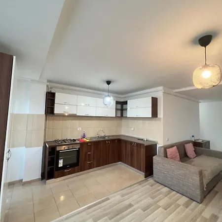 Apartament 3 *